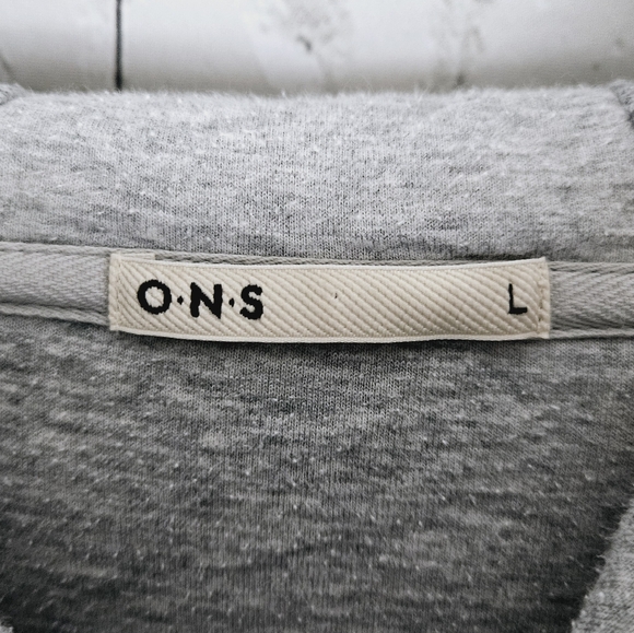 O.N.S | stretch long sleeve hoodie - Picture 5 of 6